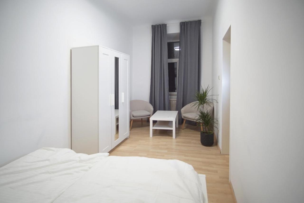 Modern Apartment In Central Wien Eksteriør billede